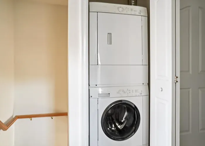 Spacious 4-bedroom Ocean Block Townhouse In Ocean City, Perfect For Families & Group Trips * Ocean City