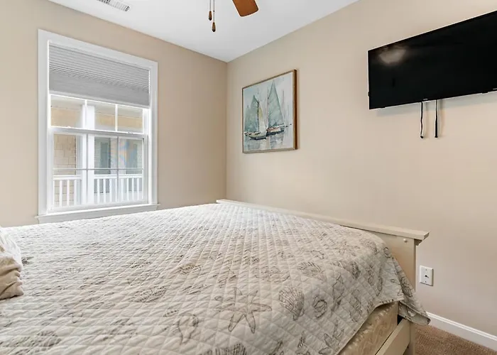 Holiday home Spacious 4-bedroom Ocean Block Townhouse In Ocean City, Perfect For Families & Group Trips