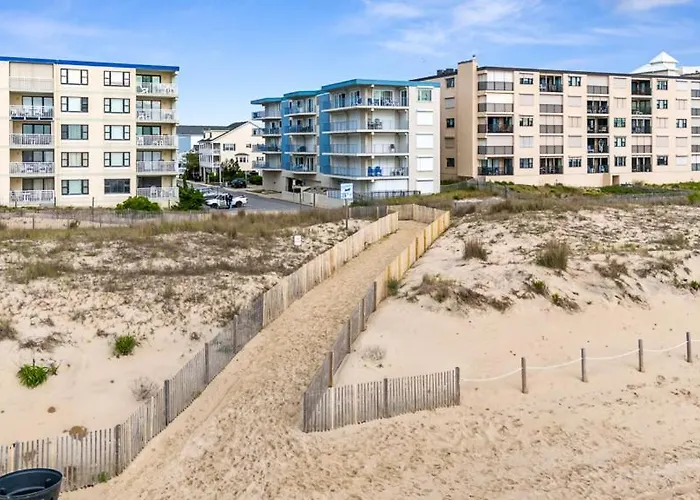 Spacious 4-bedroom Ocean Block Townhouse In Ocean City, Perfect For Families & Group Trips Holiday home