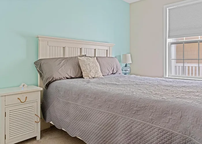 Spacious 4-bedroom Ocean Block Townhouse In Ocean City, Perfect For Families & Group Trips