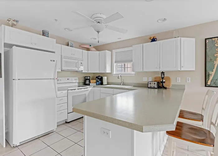 Holiday home Spacious 4-bedroom Ocean Block Townhouse In Ocean City, Perfect For Families & Group Trips