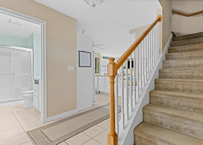 Spacious 4-bedroom Ocean Block Townhouse In Ocean City, Perfect For Families & Group Trips Holiday home