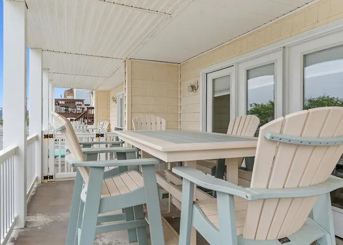 Spacious 4-bedroom Ocean Block Townhouse In Ocean City, Perfect For Families & Group Trips Ocean City
